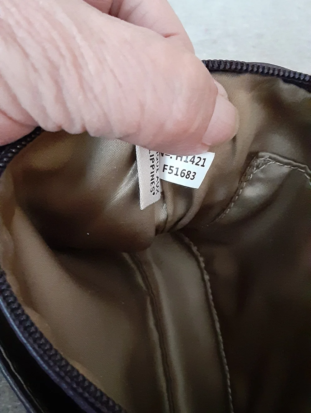 Coach size maroon